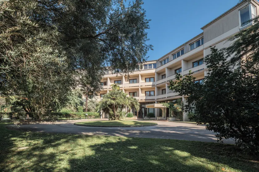 Blue Dream Hotel - Image 1