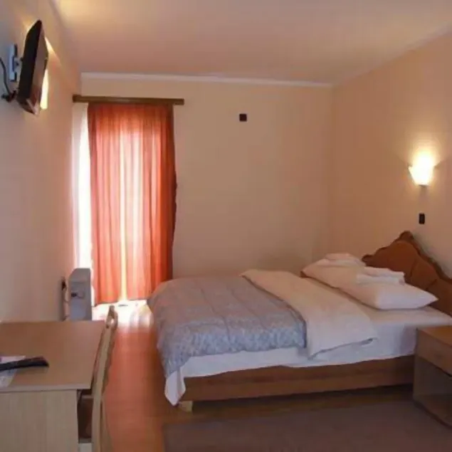 Hotel Viv - Image 1