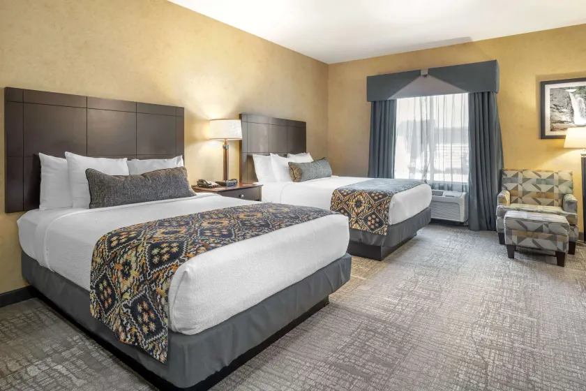 Best Western Plus Ponderay Mountain Lodge Sandpoint - Image 1