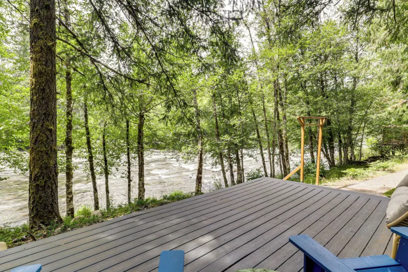 Relaxing Riverfront Getaway w/ Fire Pit in Idanha - Image 1