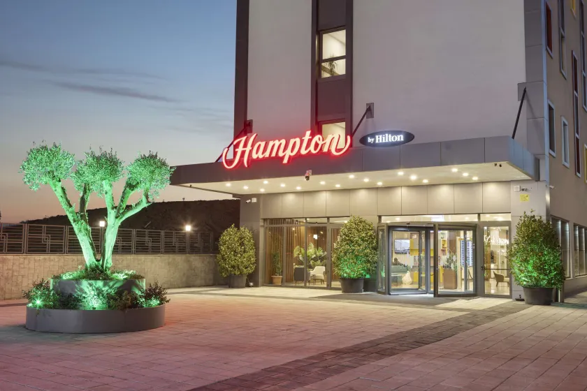 Hampton by Hilton Istanbul Airport, Arnavutkoy - Image 1