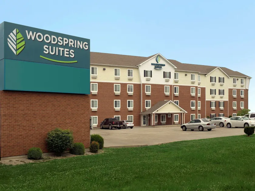 WoodSpring Suites Louisville Clarksville - Image 1