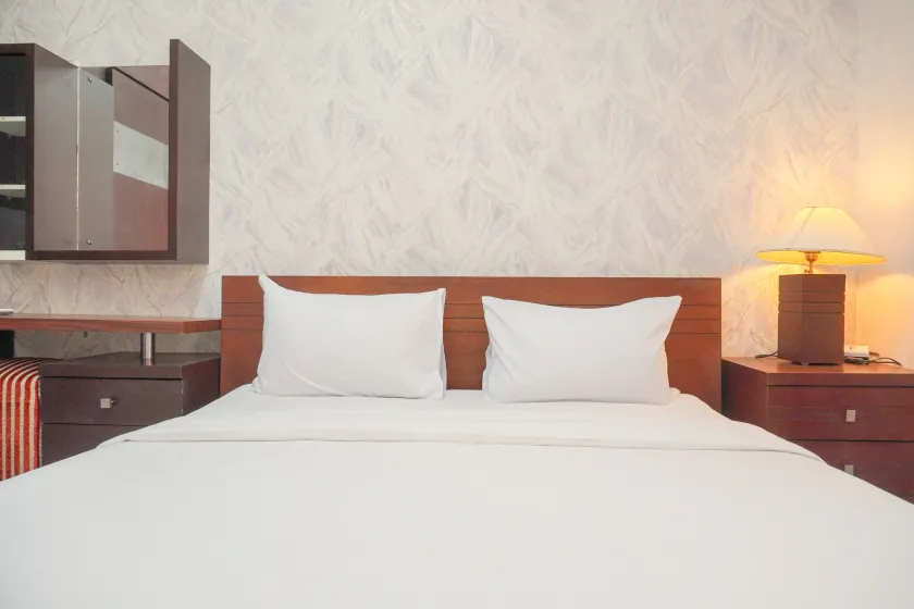 Nice and Elegant 2BR at Marina Ancol Apartment By Travelio - Image 1