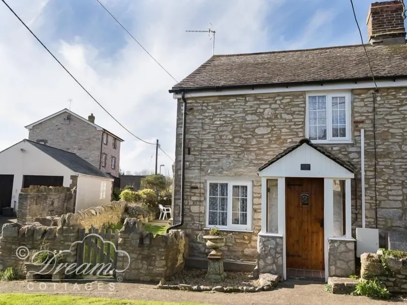 Blueberry Cottage - Image 1