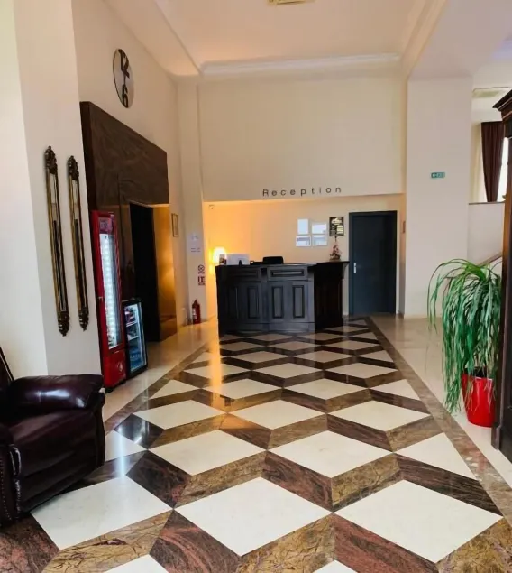 Albert Hotel - Lobby