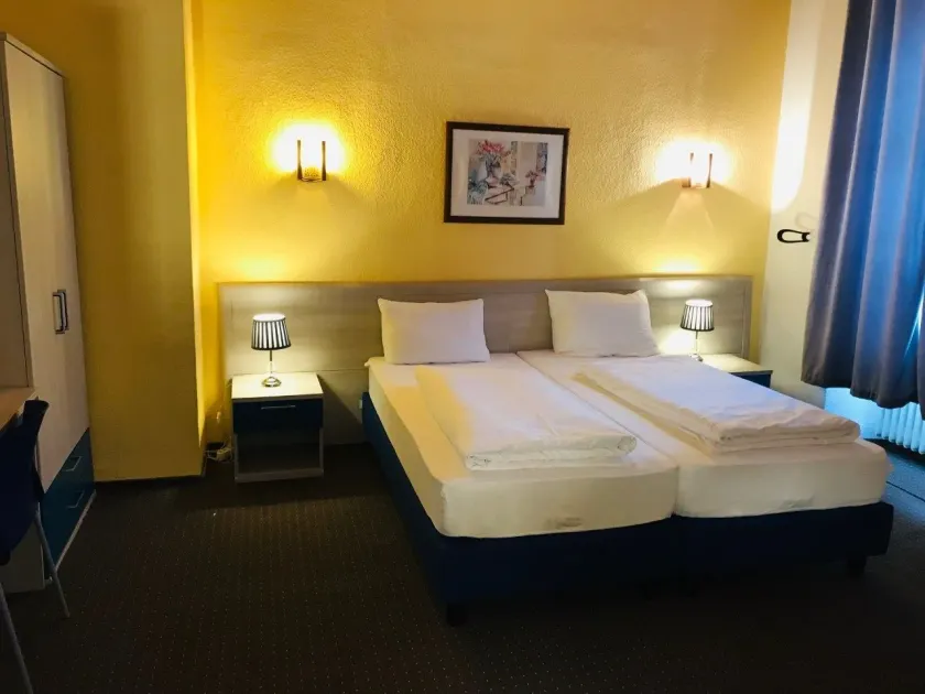 Hotel restaurant germania - Image 1