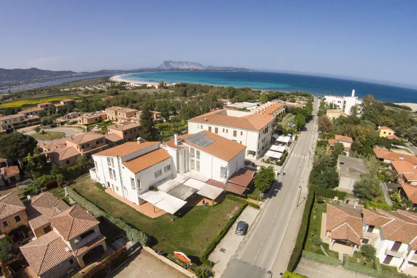 HOTEL Al FARO , SPIAGGIA LA CINTA ,SAN TEODORO - Image 1