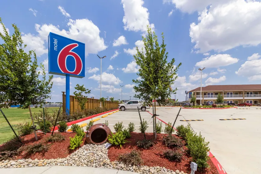 Motel 6-Houston, TX - North - Image 1