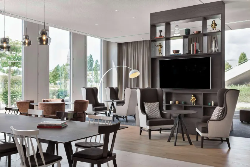 Stellaris Apartment Hotel - Image 1