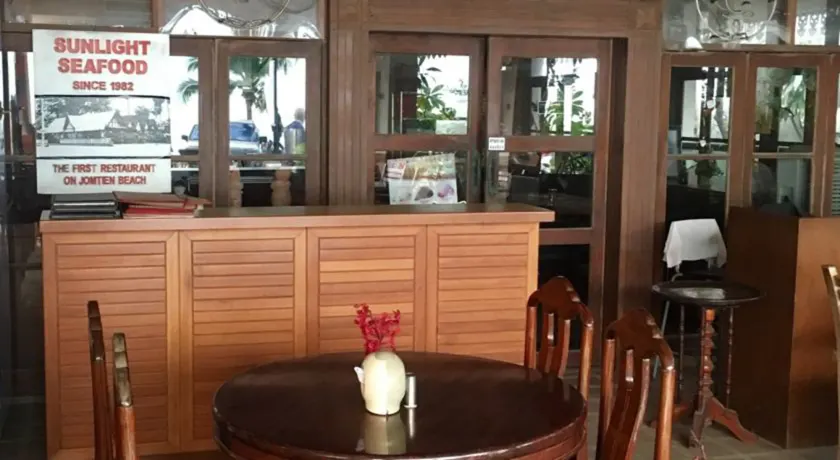 Sunlight Hotel - Image 1