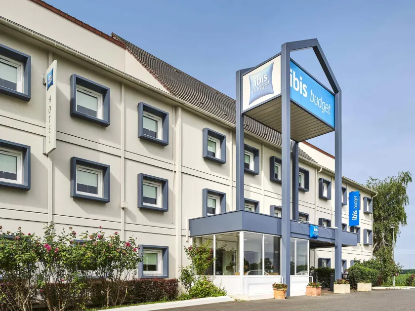 ibis budget Santeny ex Etap Hôtel - Image 1