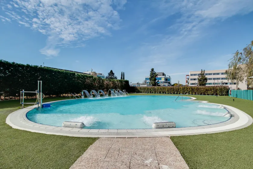 BAH Barcelona Airport Hotel - Image 1