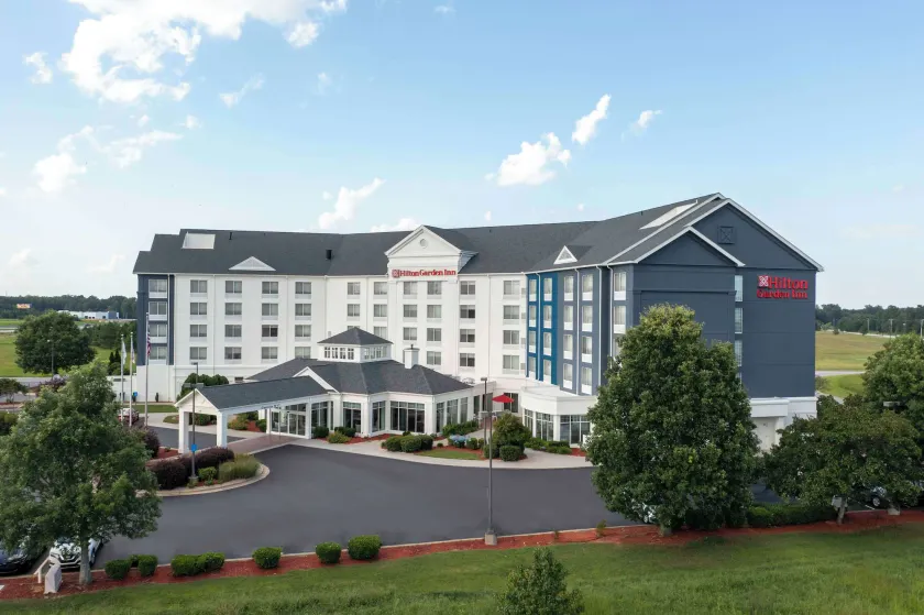 Hilton Garden Inn Roanoke Rapids - Image 1