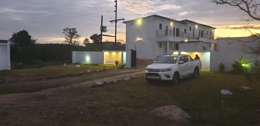Tsamatiku Guesthouse - Image 1