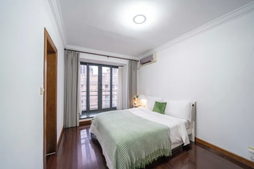 Tyms Cozy 1BR APT Gubei Carnival Court - Image 1