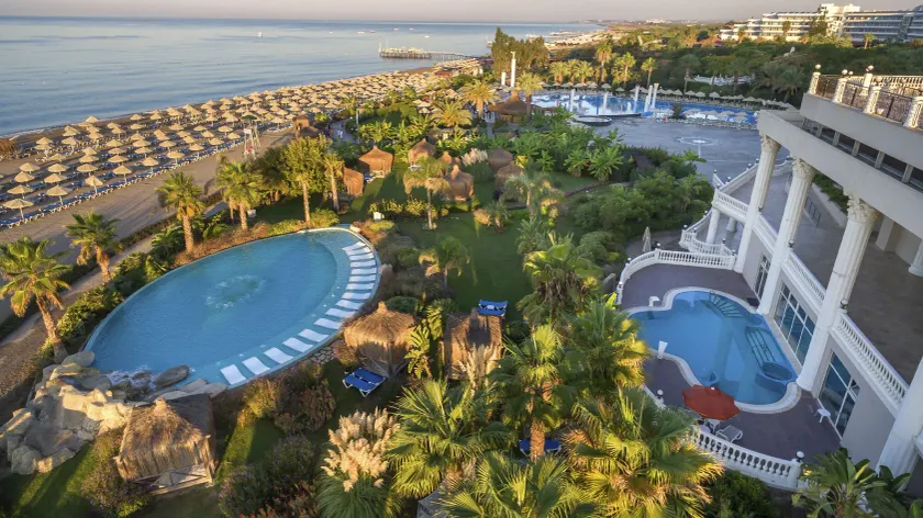 Starlight Resort Hotel - Image 1