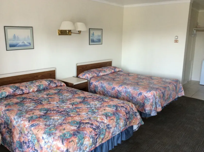 Embassy Motel - Image 1