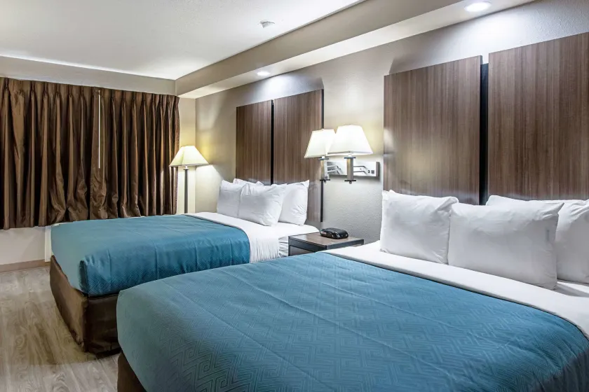 Econo Lodge Kingsville - Image 1
