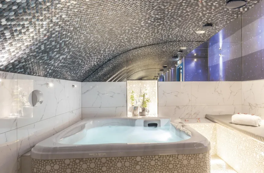 Secret de Paris - Hotel & Spa - Image 1