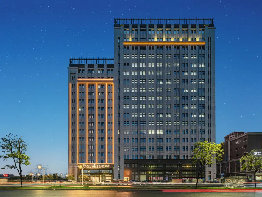 Poltton International Apartment - Image 1