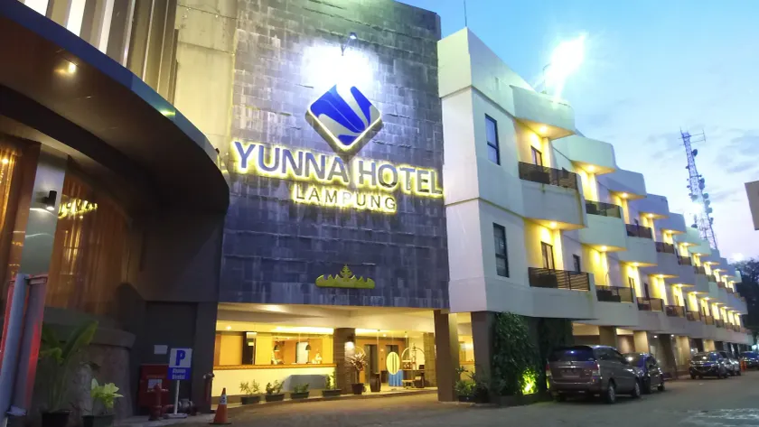 Yunna Hotel Lampung - Image 1