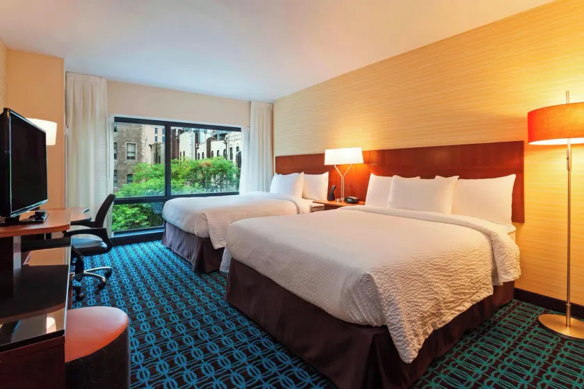 Fairfield Inn and Suites Chicago Downtown-River North - Image 1