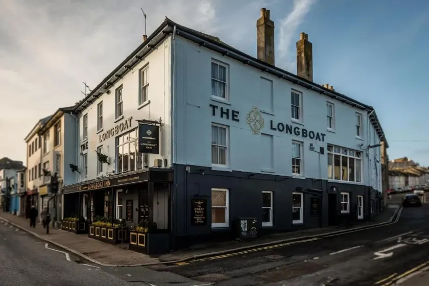 The Longboat Inn - Image 1