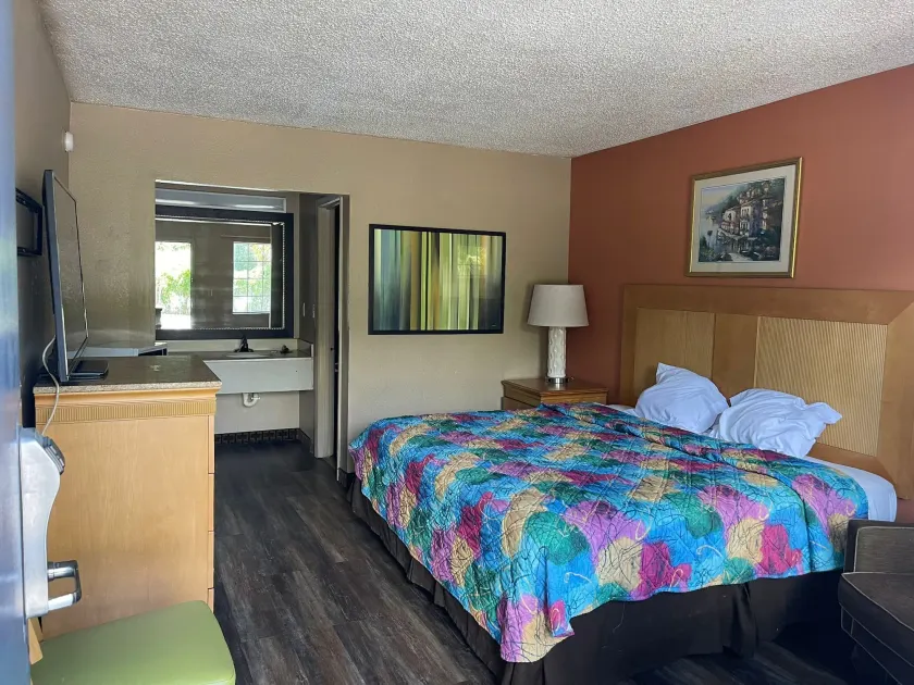JAX INN - Image 1