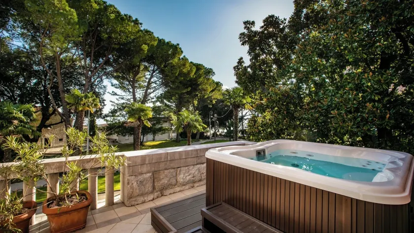 Amadria Park Hotel Sveti Jakov - Image 1