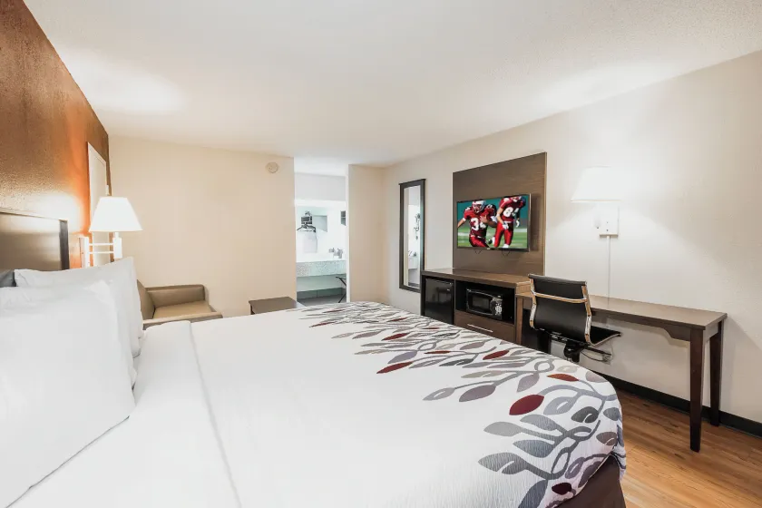 Red Roof Inn Walterboro - Image 1