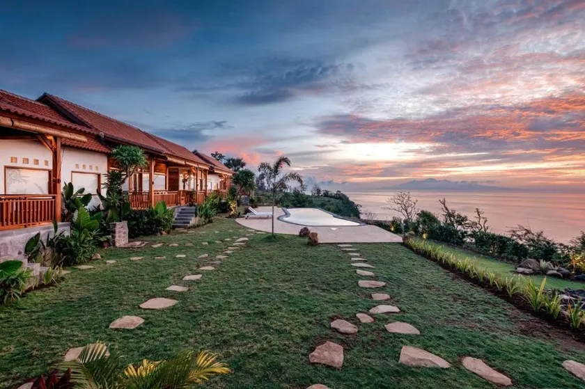 Seraya Cove Estate managed by Manara - Image 1