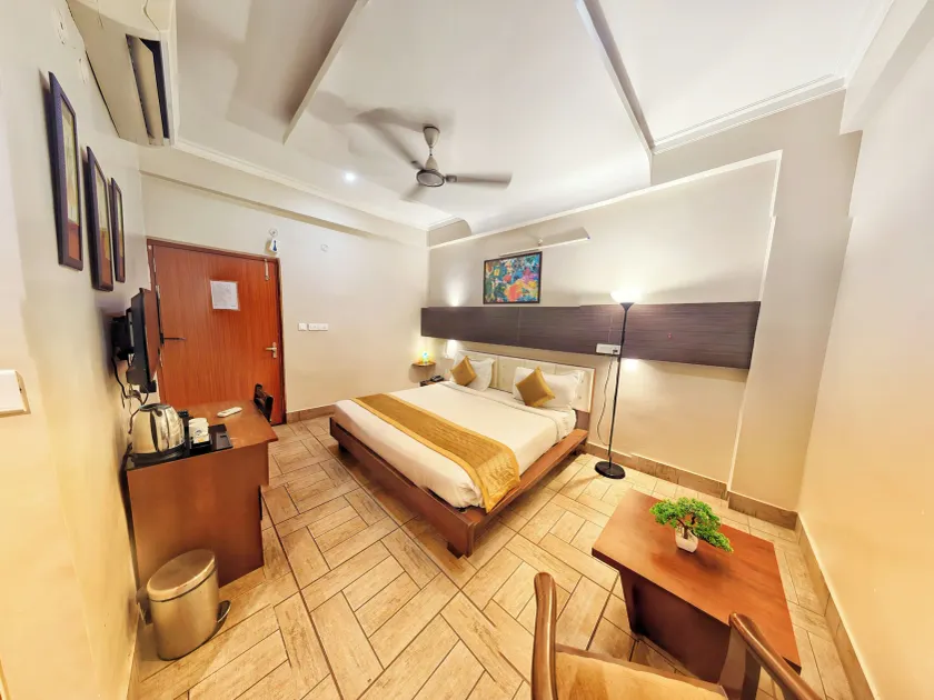 Elite Suites MINT Gomti Nagar - Image 1