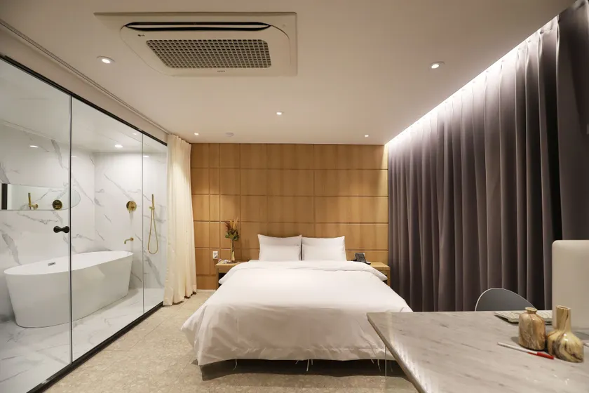 Biennale Hotel - Image 1