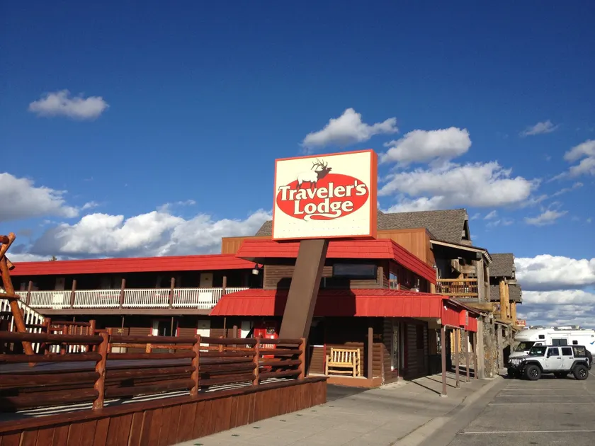 Travelers Lodge - Image 1