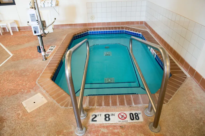Holiday Inn Express Hotel & Suites Chanhassen by IHG - Image 1