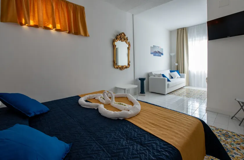 Sunset Rooms - Image 1