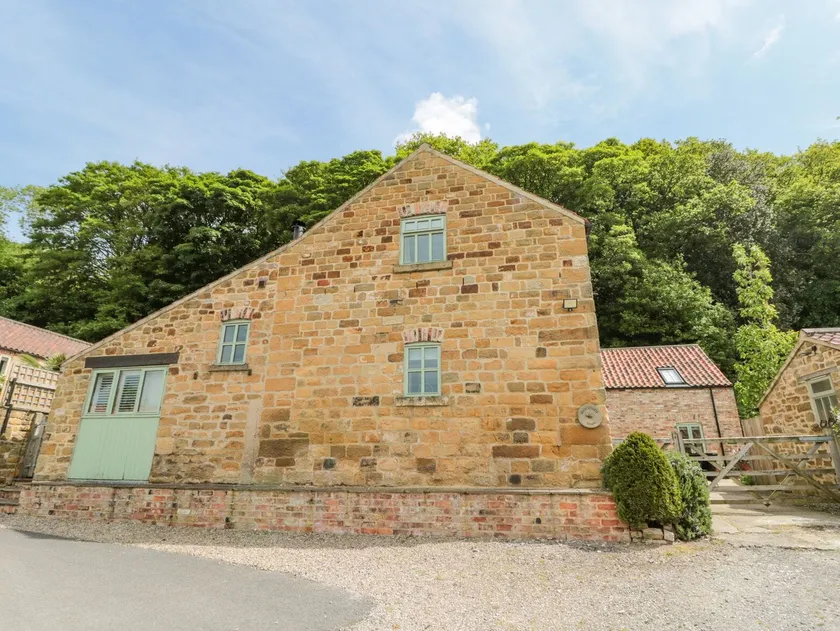 Woodside Barn - Image 1