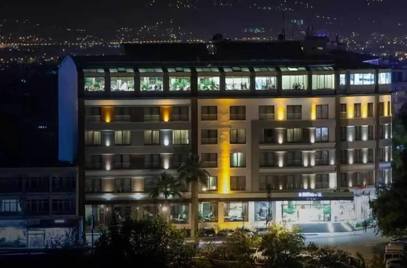 Grand Bogazici Otel - Image 1