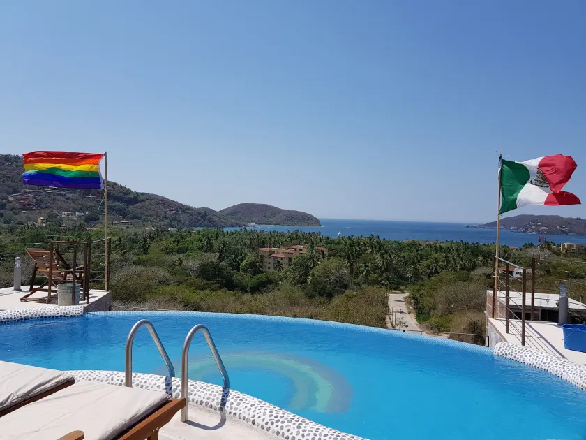 Casa Arcoiris Zihuatanejo B&B - Image 1