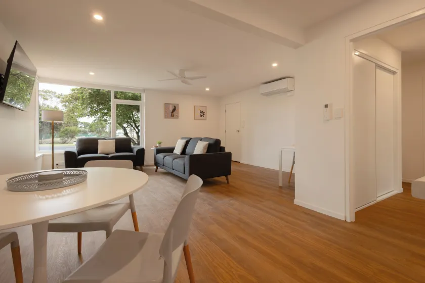 Botanic Racecourse Apartments - Image 1