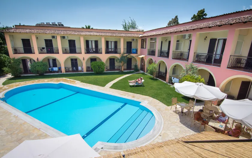 Annaliza Apartments - Image 1