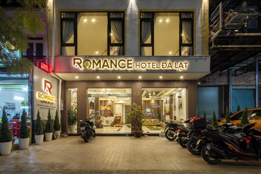 Romance Hotel - Image 1
