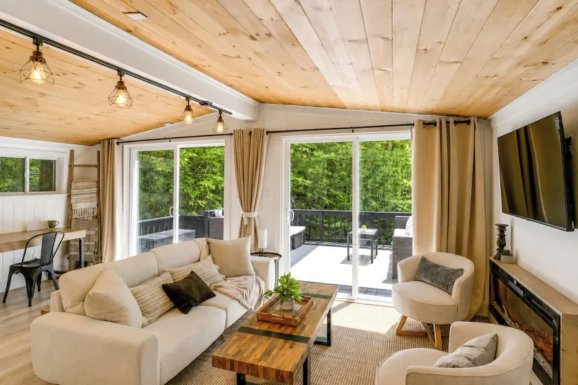 High-design Monroe Cabin on 2 Private Acres! - Image 1