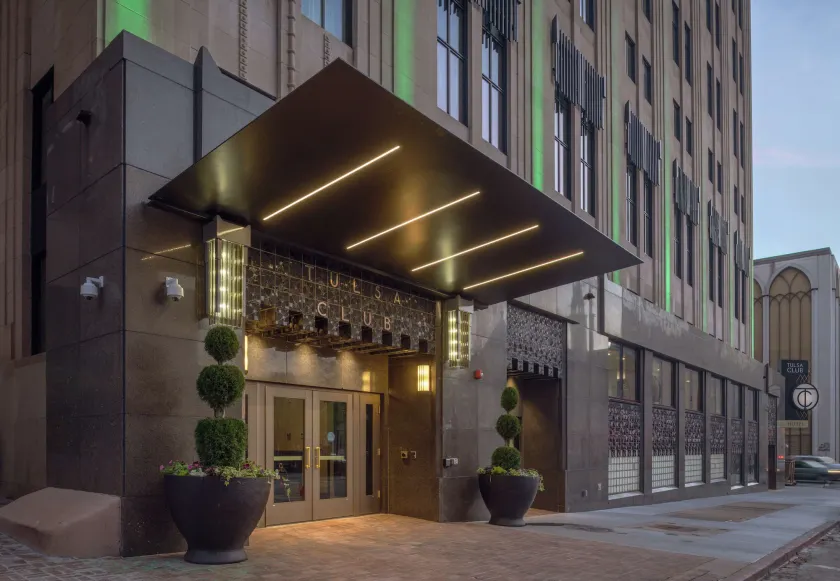 Tulsa Club Hotel, Curio Collection by Hilton - Image 1