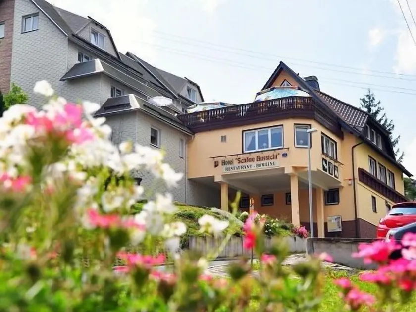 Hotel Schöne Aussicht - Image 1