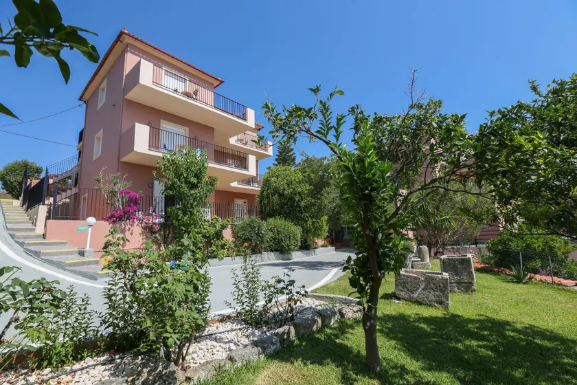 Pelagos Apartments - Image 1