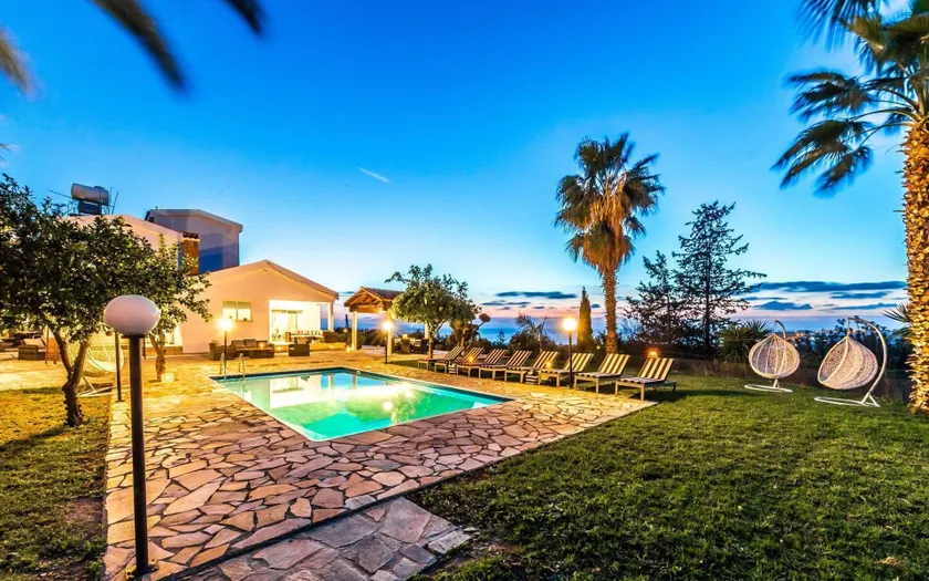 Villa Olivia - Image 1