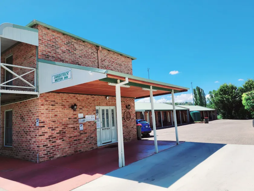 Sandstock Motor Inn Armidale - Image 1