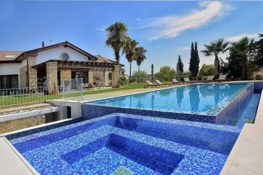 Incredible Large Villa In Paphos sleeps 14 Children Pool, Jacuzzi, Huge Garden - Image 1