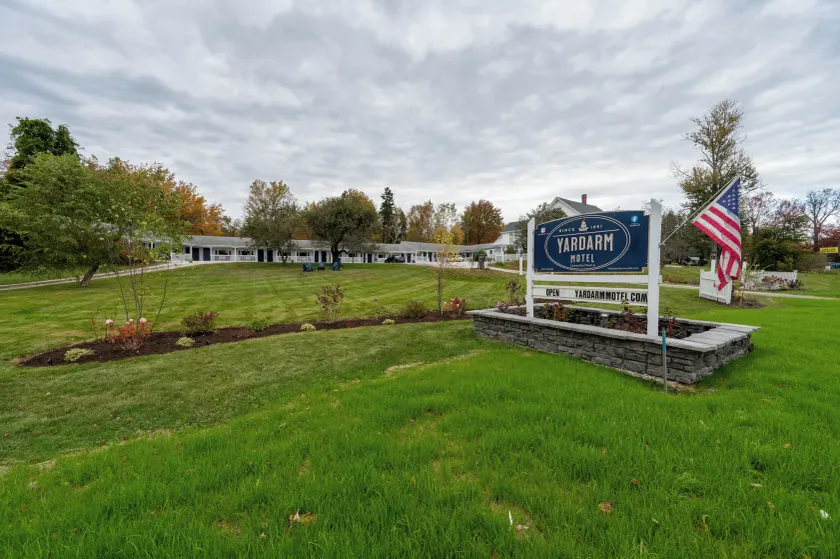 Yardarm Motel - Image 1